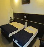 Spot On 48690 Hotel Host Agra  3*, Agra (Uttar Pradesh)